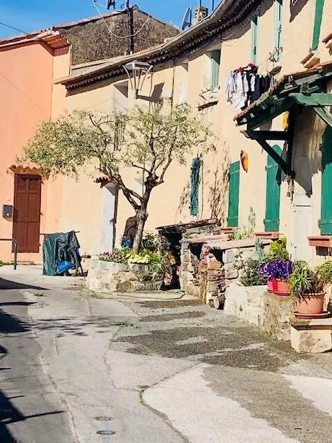 Apartment Mon Nid Aux Rochers La Garde  France
